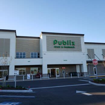 bloomingdale square publix.